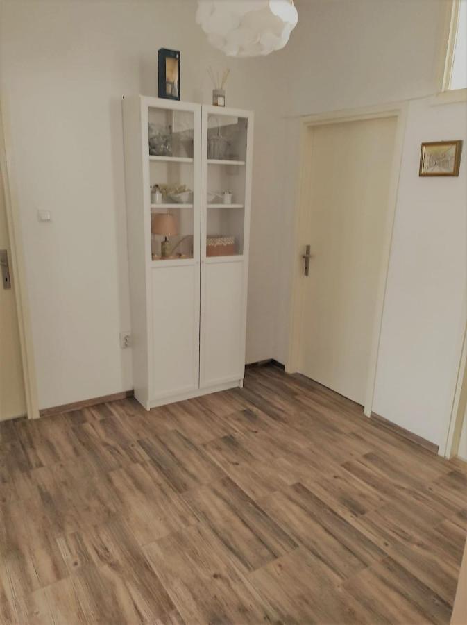 Lumar Holidays And Apartments Preko Exterior photo